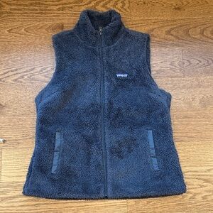 Patagonia women’s Dark Blue Fleece Vest - size XL
